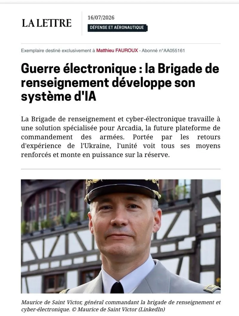 Screenshot of an article from La Lettre dated 16 July 2026, « Guerre électronique : la Brigade de renseignement développe son système d'IA », with a portrait of a general in uniform.